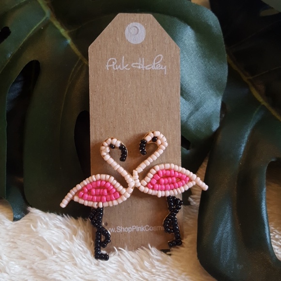 Last pair! Beaded Flamingo earrings - Picture 3 of 7